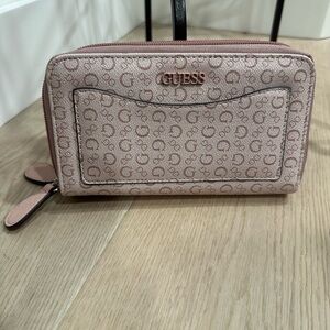 NWOT Guess Tan Logo Pattern Double Zip Wallet